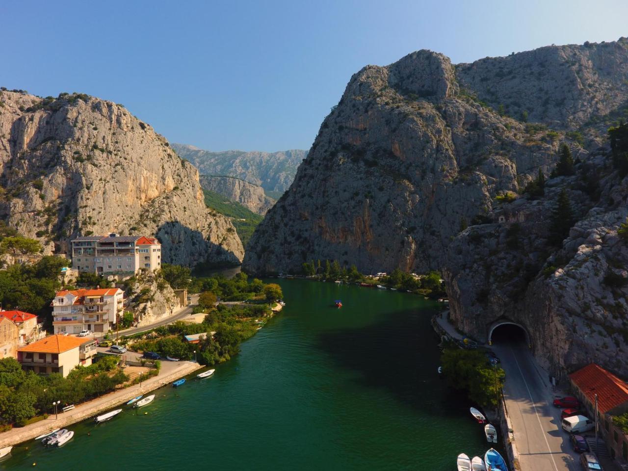 Inn By The River Omiš Exterior foto
